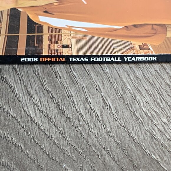 2008  Official Texas Football Yearbook UT Longhorns - Fire And Ice - Picture 4 of 9